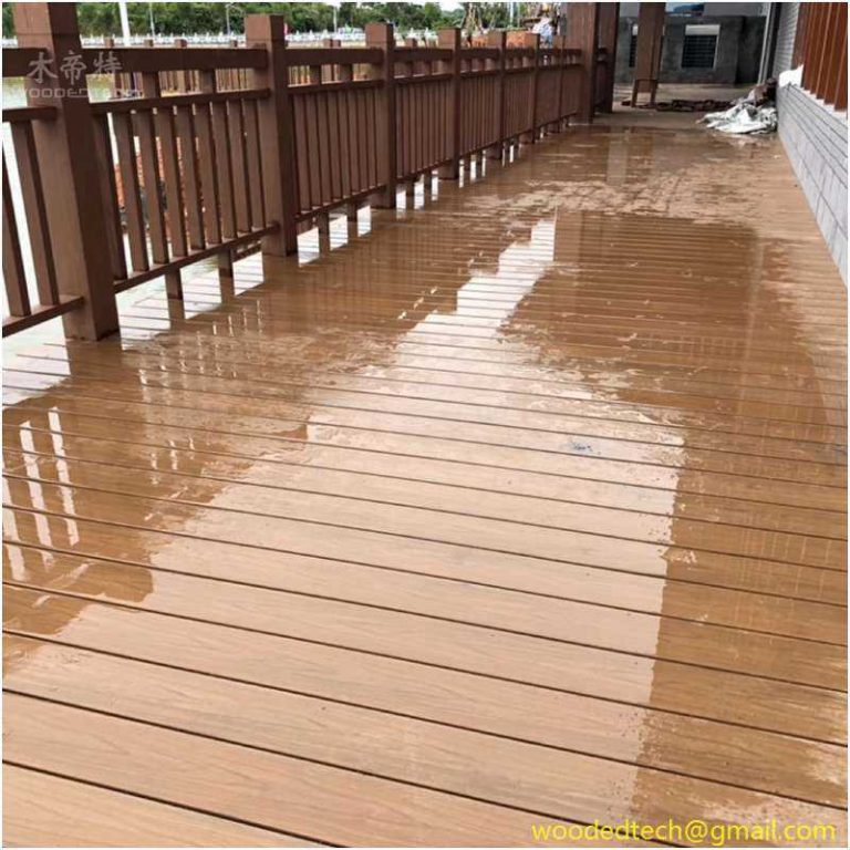 can you power wash a composite deck?