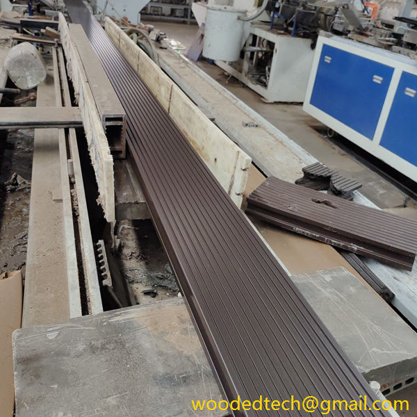 composite deck manufacturers