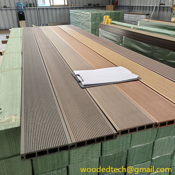 wood plastic composite advantages and disadvantages