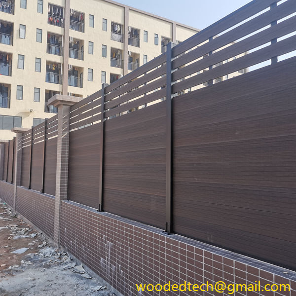 One kind of wpc panel fence: aluminium wpc fence used as factory fence