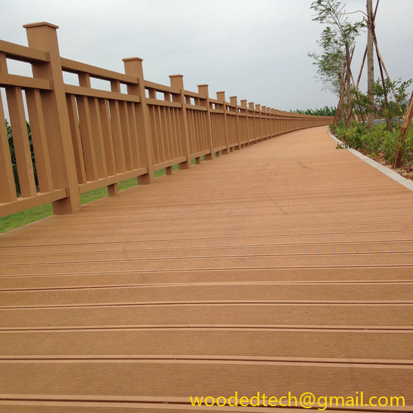 Plastic wood deck railing, length 2 km, location: Guangzhou Panyu Haiou Island