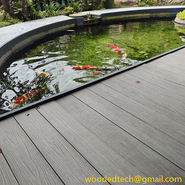 WPC decking board is more suitable for the requirement of walking barefoot in private gardens