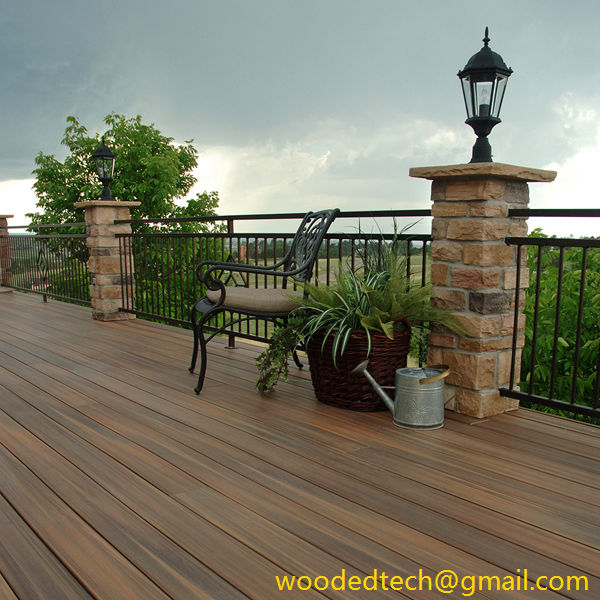 Wood composite decking shows unparalleled color mixing effects