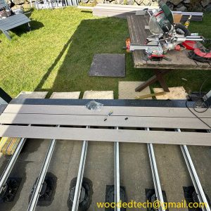 aluminum deck joist system with adjustable plastic pedestal and aluminum joist