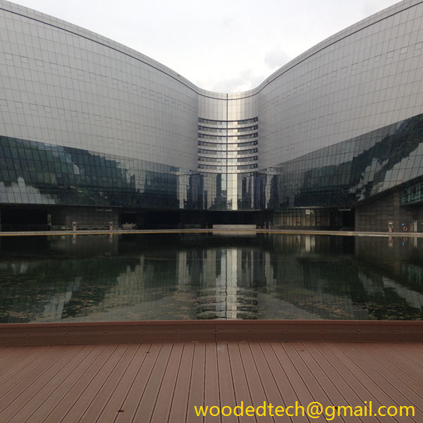 artificial wood plastic flooring Used on the lakeside floor of Guangdong Museum