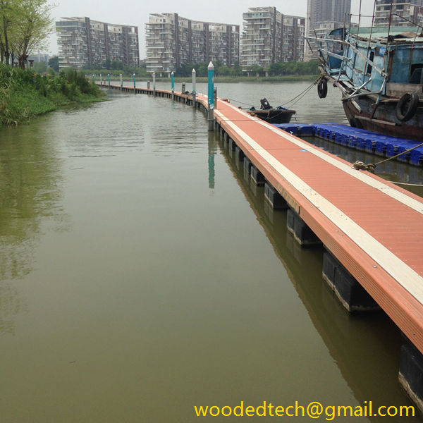 wpc plank flooring Used on the yacht dock boardwalk