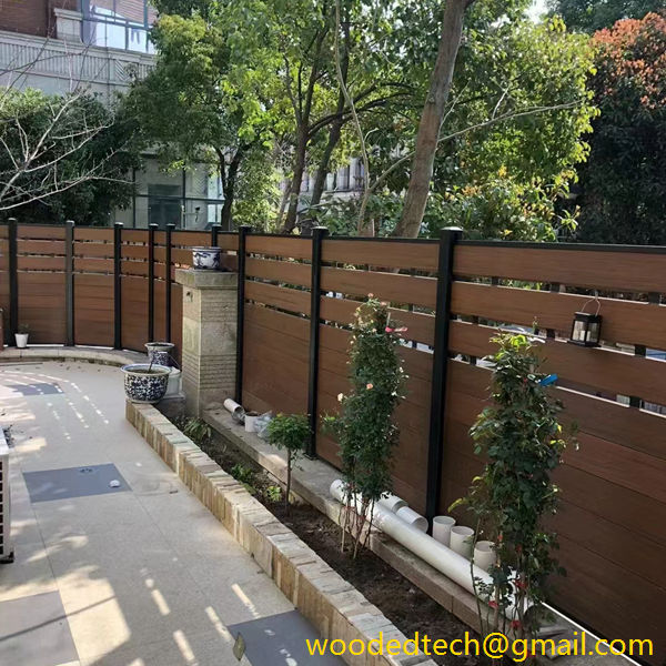 10′ composite deck railing with good semi-spacer effect