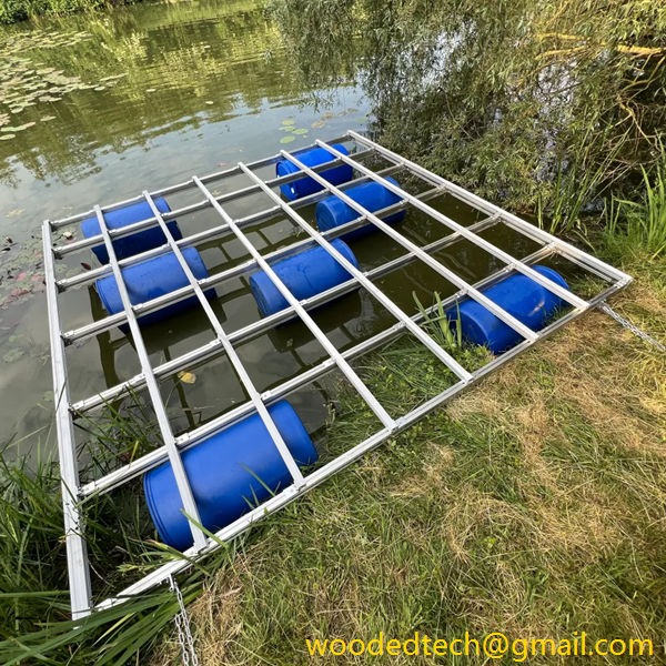 Aluminum joist beams and pontoons support the outdoor floor