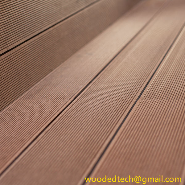 Close-up of non slip decking composite details