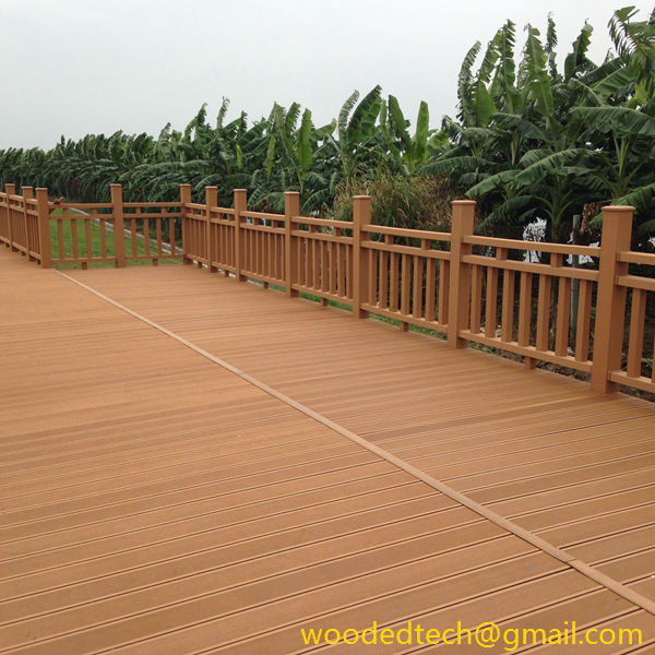 Outdoor fences made of wood-plastic composite have excellent performance