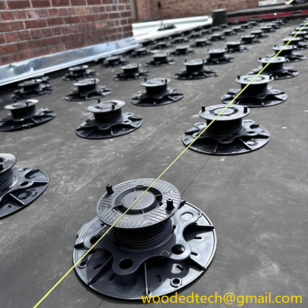 Plastic adjustable decking supports, a very good design