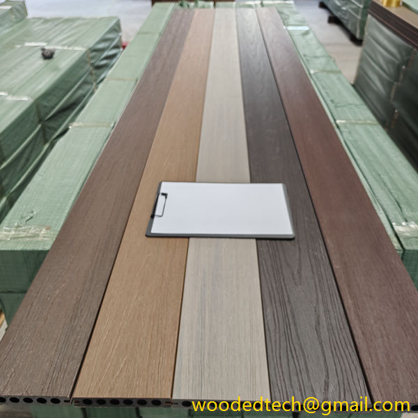 Achieve a Natural Look with Composite Decking Wood Look Options