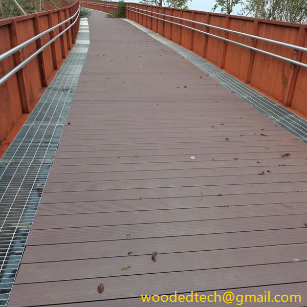 Choosing the Right Deck Composite Flooring for Your Needs