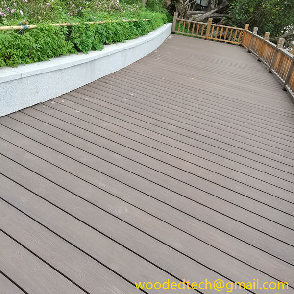 Finding Reliable Composite Wood Decking Manufacturers