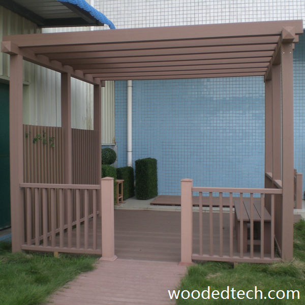 L'arco in plastica per giardini a pergola conferisce un fascino romantico e un sostegno duraturo alle piante nei giardini formali e nei cortili residenziali.