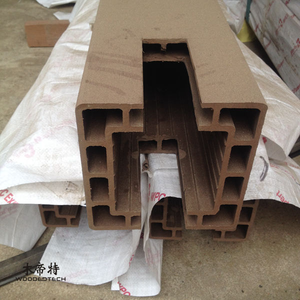 Kit di pergole in legno plastico composito disponibili per facili progetti fai da te all'aperto