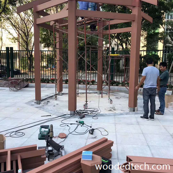 Stap voor stap een pergola van composietpolymeerhout bouwen voor doe-het-zelvers