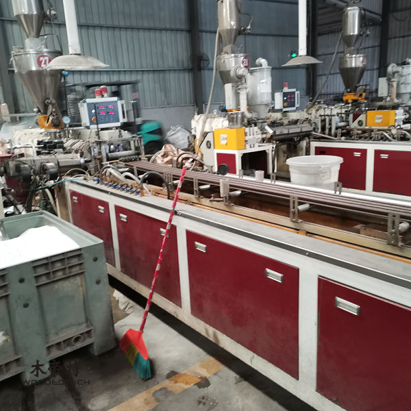 Colonnade proveedores de madera plástica compuesta para materiales de construcción sostenibles y de alta calidad