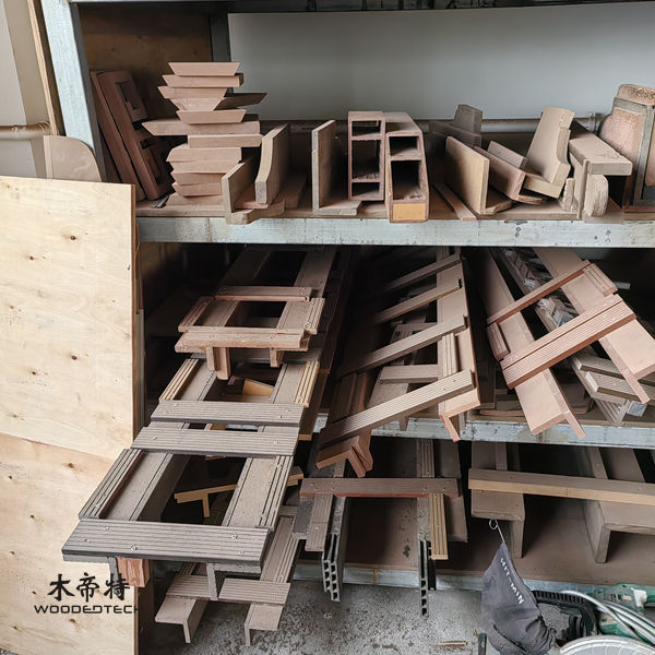 Woodedtech composiet kunststof trellis vs metaal voor duurzame tuin elegantie