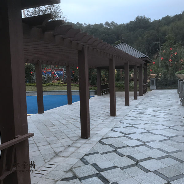 Woodedtech pergola in legno composito polimero proprietà acustiche per un tranquillo rifugio all'aperto