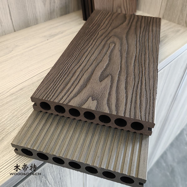 Deck Composite Solutions by Woodedtech: Innovative and Reliable for Your Outdoor Needs