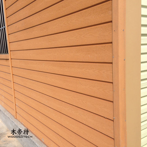 Descubra los duraderos paneles de pared exterior de Woodedtech para un acabado moderno