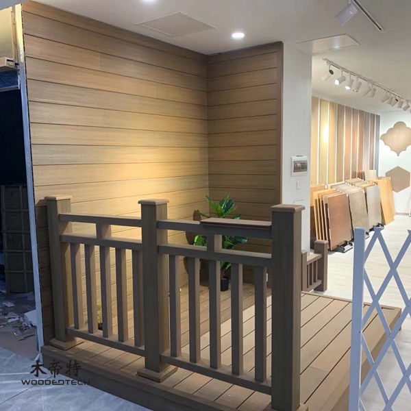 혁신적이고 세련된 아웃도어 솔루션을 위한 우드테크의 복합 데크 쇼룸을 방문하세요.