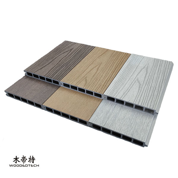 Plastic wood lattice fence for durable privacy landscaping and outdoor decoration