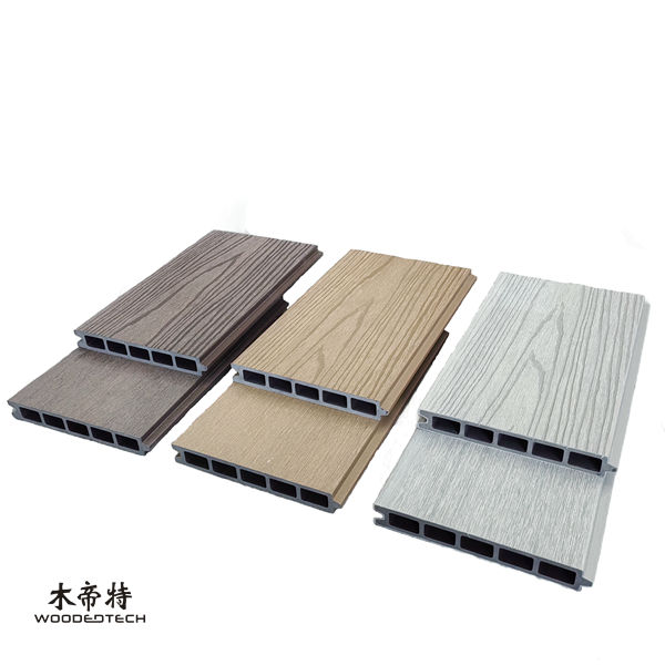 WPC treillage panels for durable garden privacy and climbing plant support