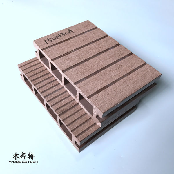 塑料木质遮阳结构，为舒适的户外商业和住宅空间提供遮阳